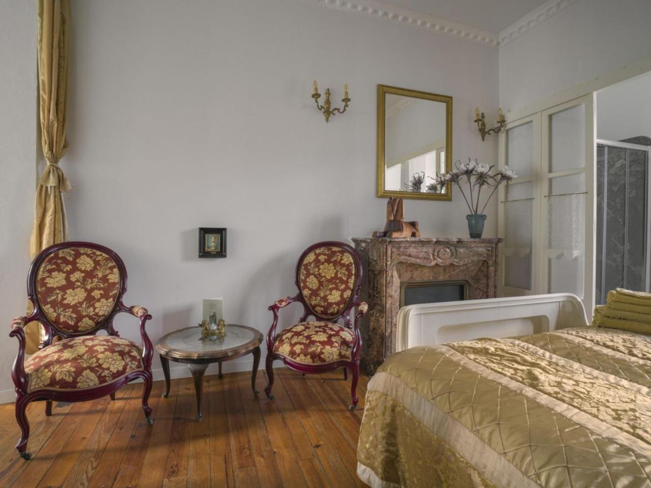 Petit Chateau Laborde Camera foto
